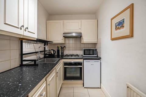 1 bedroom flat to rent, Courtfield Road, South Kensington, London, SW7