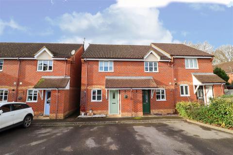 8 Bechin Close, Church Crookham, Fleet, GU52 6DJ