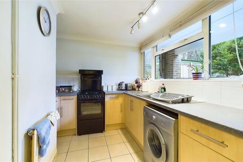 3 bedroom maisonette for sale, Pares Close, Surrey GU21