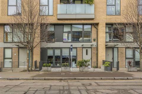 2 bedroom flat for sale, Norman Road, London SE10