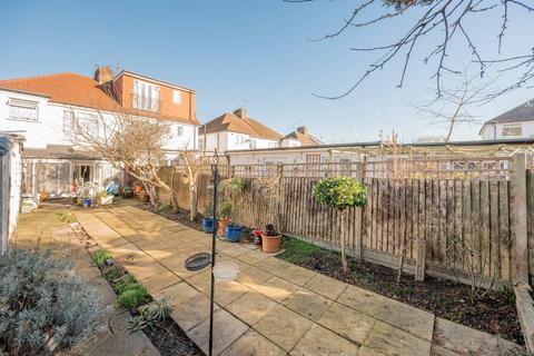 33 Colindeep Lane, London, NW9 6DU