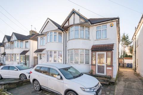 33 Colindeep Lane, London, NW9 6DU