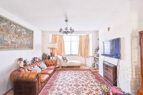 33 Colindeep Lane, London, NW9 6DU