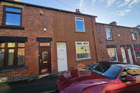 3 bedroom house to rent, Dearne Street, Darton