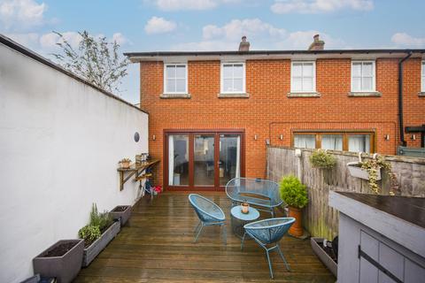 2 bedroom end of terrace house for sale, Castle Street, Southborough