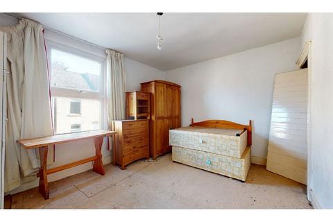 2 bedroom end of terrace house for sale, 17 Elliott Street, Gravesend, DA12 2JP