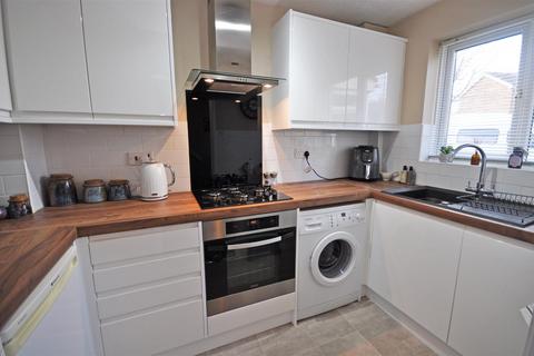 2 bedroom terraced house for sale, Howlett Drive, Hailsham