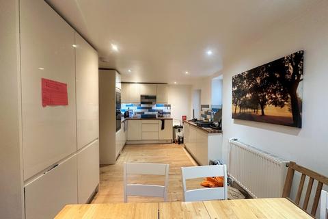 undefined, Elm Grove, Brighton