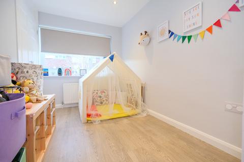 5 Charing Close, Orpington, BR6 9SS