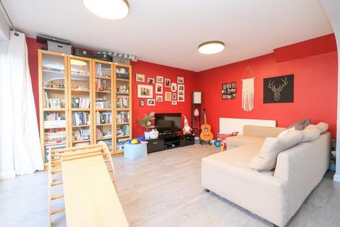 5 Charing Close, Orpington, BR6 9SS