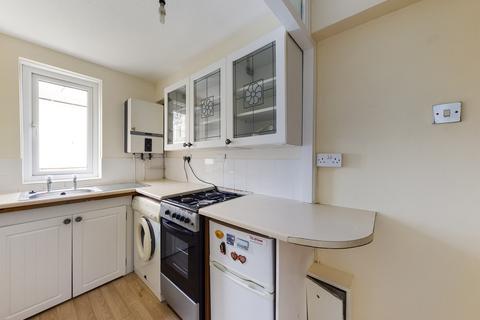 Studio to rent, Holyrood House, Plymouth PL1