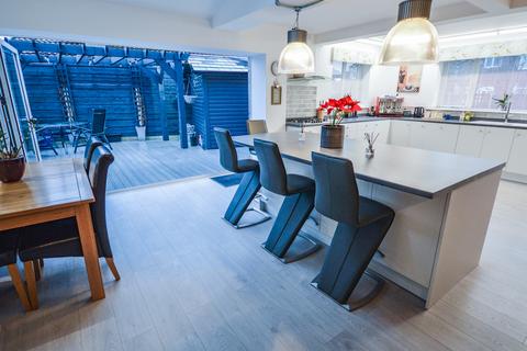 4 bedroom semi-detached house for sale, Victoria Road, Timperley, Altrincham