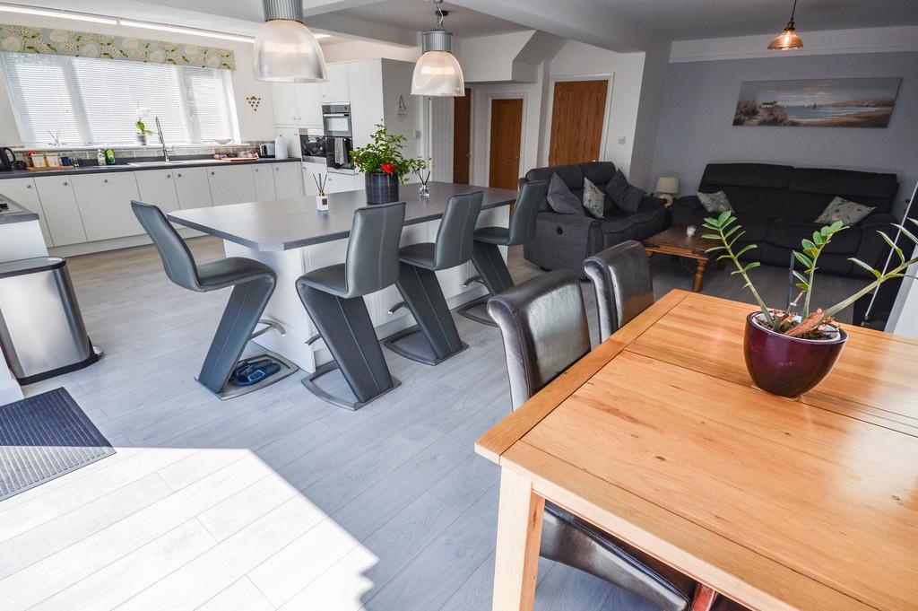 Kitchen-Diner-Lounge