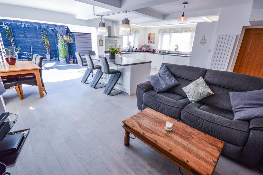 Kitchen-Diner-Lounge