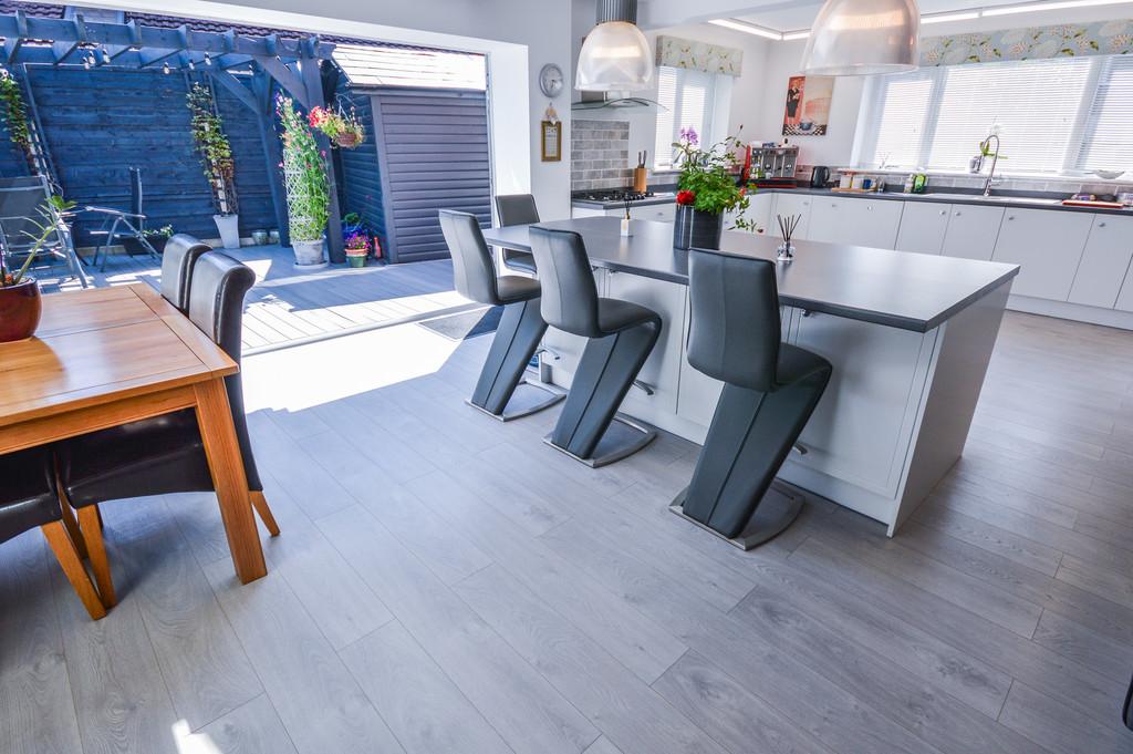 Kitchen-Diner-Lounge