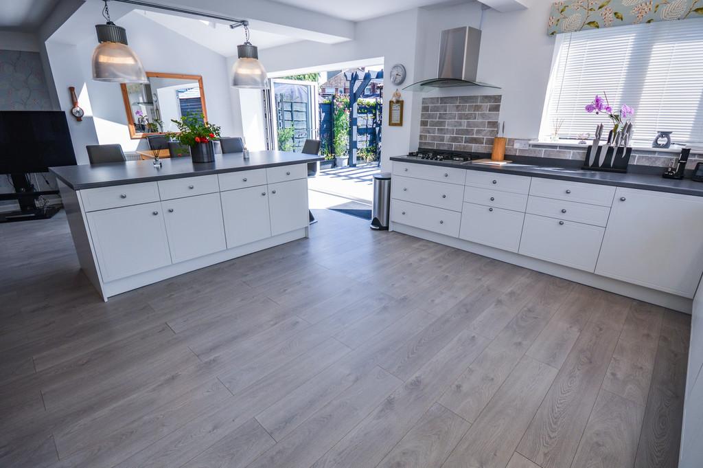 Kitchen-Diner-Lounge
