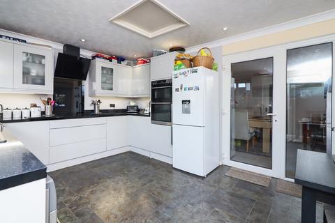 3 bedroom detached house for sale, Kings Drive, Bridgwater TA7