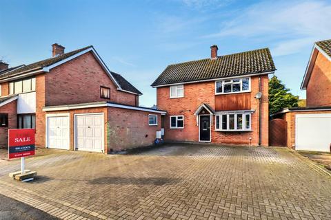 4 bedroom detached house for sale, Oaklands Close, Braintree