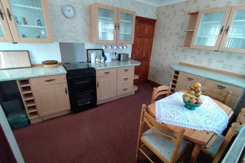 2 bedroom detached bungalow for sale, Kinnersley Avenue, Clough Hall, Kidsgrove