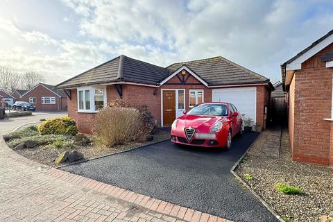 2 bedroom detached bungalow for sale, Kingsmead, Ledbury