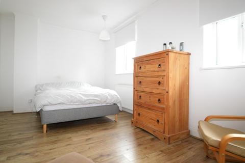 2 bedroom maisonette for sale, Woolwich Church Street, London