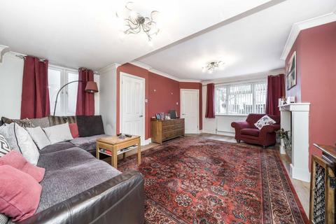 3 bedroom end of terrace house for sale, Priory Road, Hampton TW12