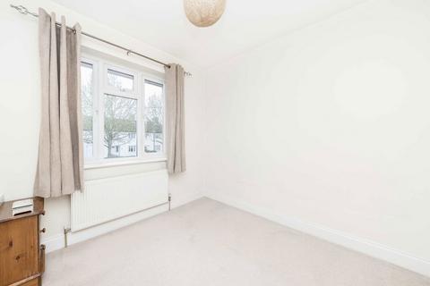 3 bedroom end of terrace house for sale, Priory Road, Hampton TW12