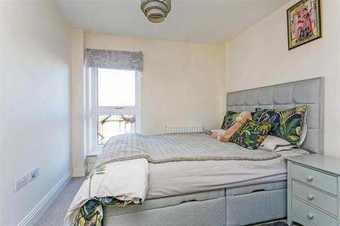 2 bedroom apartment for sale, Windsor Road, Slough