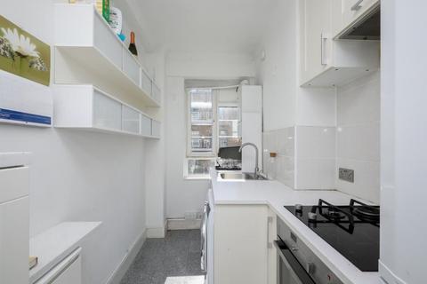 1 bedroom flat to rent, Woodlands Gate, Woodlands Way, Putney