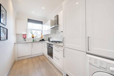 3 bedroom flat for sale, Leghorn Road, Kensal Green, London, NW10