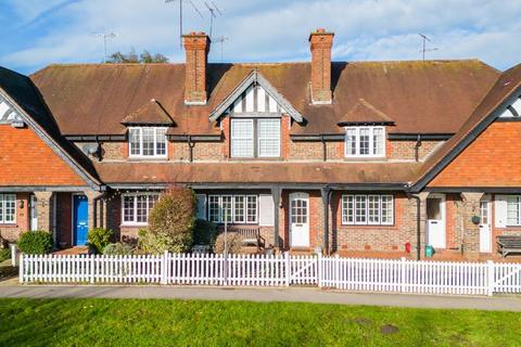 3, Greenview Bletchingley Road, Godstone, RH9 8LL