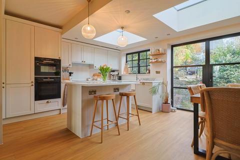 3, Greenview Bletchingley Road, Godstone, RH9 8LL