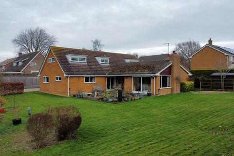 4 bedroom detached house for sale, Hall Close, Whissendine