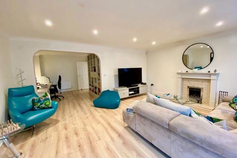 4 bedroom terraced house for sale, Sandringham Drive, Bexley Park