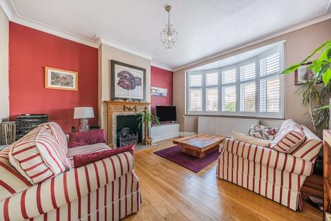 3 bedroom semi-detached house for sale, Castleford Avenue, London SE9