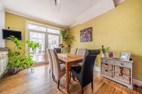 3 bedroom semi-detached house for sale, Castleford Avenue, London SE9