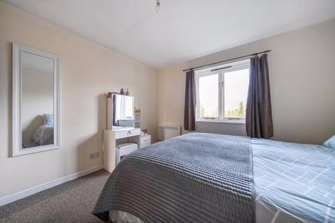 Flat 3, Links Court, 5 Parkview Road, New Eltham, London, SE9 3QP