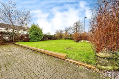 4 bedroom detached bungalow for sale, Cae Rhos, Holyhead