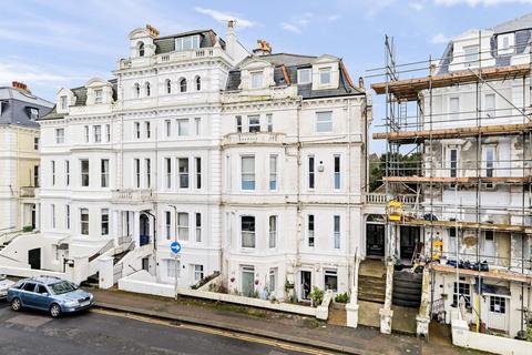 2 bedroom flat for sale, Augusta Gardens, Folkestone, CT20