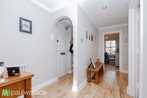 Flat 10, Stafford House Churchfields, Broxbourne, EN10 7JX