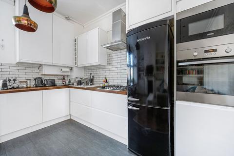 2 bedroom flat for sale, Nemoure Road, Acton