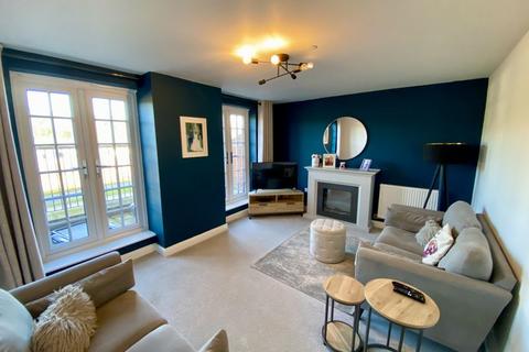4 bedroom end of terrace house for sale, Curzon Avenue, Winnington Village, CW8 4YU