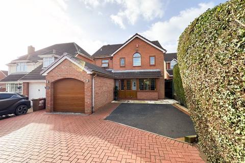 4 bedroom detached house for sale, Fair Lady Drive, Burntwood, WS7 1ZZ