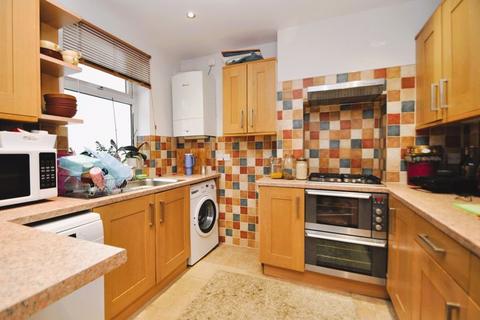 5 bedroom terraced house to rent, Rookwood Avenue, New Malden