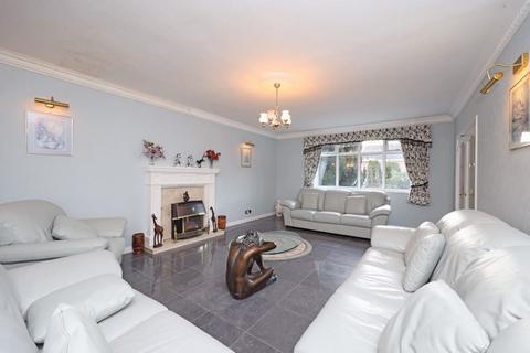 5 bedroom detached house for sale, Forest Close, Seabridge