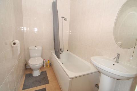 2 bedroom property for sale, Maybank Avenue, Wembley