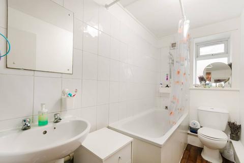 1 bedroom flat for sale, Woodville Road, Thornton Heath, CR7