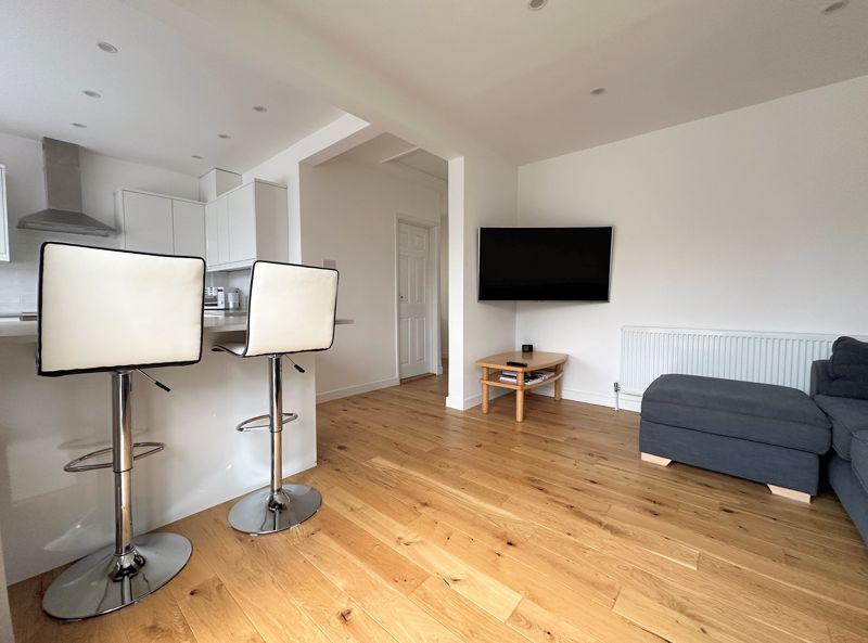 Lounge/Kitchen
