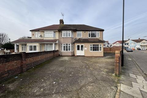 Dorell Close, Southall