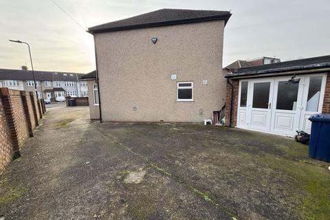 1 Dorell Close, Southall, UB1 2SF